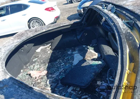 2000 Chevrolet Corvette из США, поврежденный, VIN 1G1YY22G4Y5126452